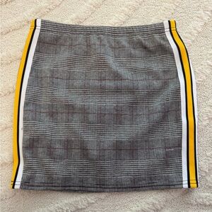Plaid mini skirt with yellow stripes